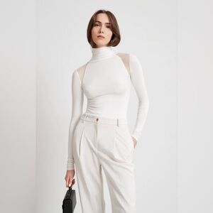 NWOT Marcella NY Maria White Long Sleeve Turtleneck Sz Small